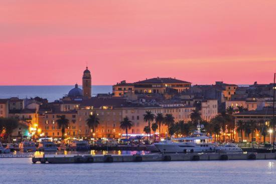 Appartement De Charme Centre Ville Historique Ajaccio Αζάτσιο Εξωτερικό φωτογραφία